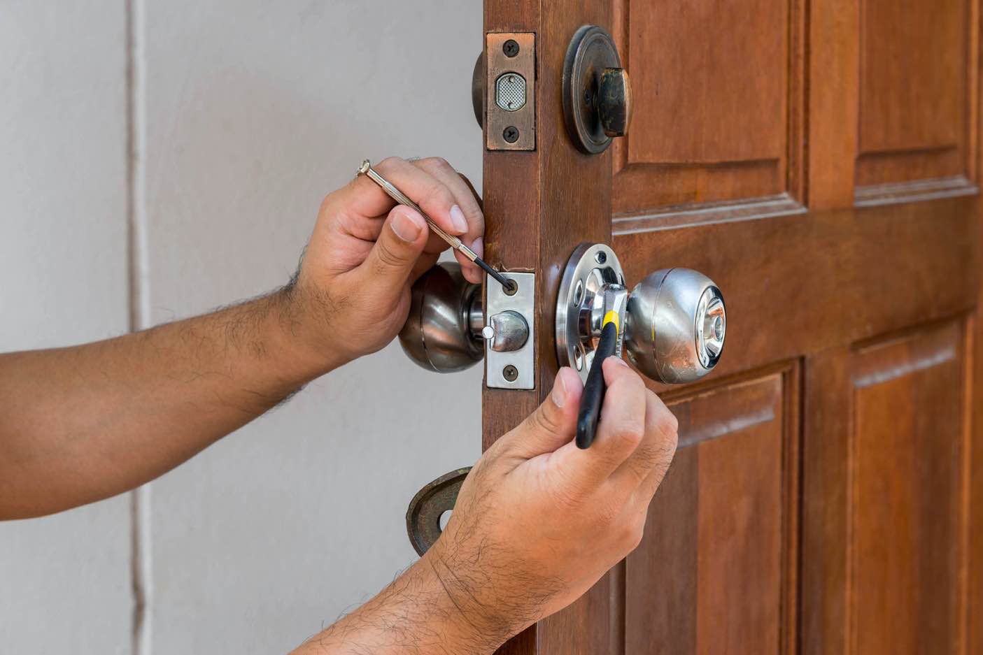 fixing-door-lock